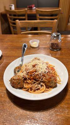 Spaghetti  and meatballs