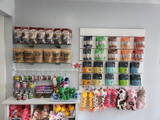 Yummy treats for your pups!