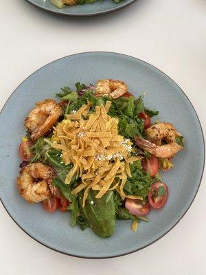 Corn salad with greens and prawns