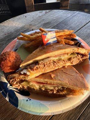 Cuban sandwich