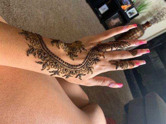 Got a henna there today . Kayla did such an amazing job .  Ask for kayla if you want henna .