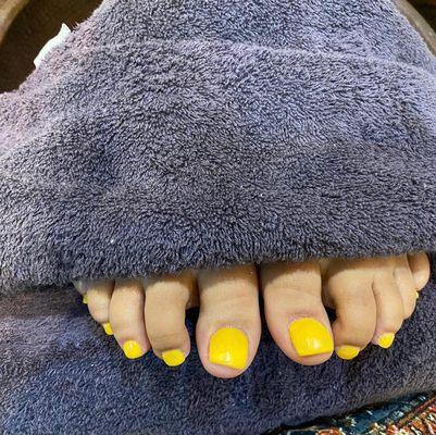 Pedicure with acrylic toenails and glow in the dark gel polish!