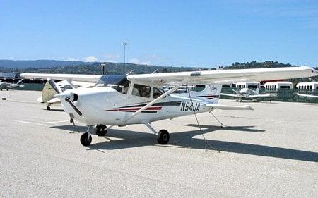 Cessna Skyhawk