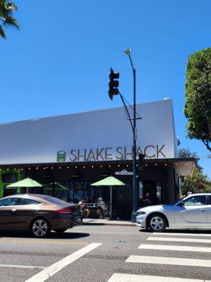 Outdoor facade in Beverly hills