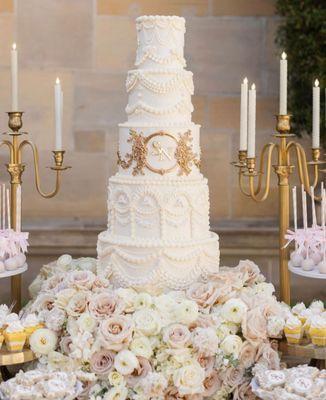 Classic Piped Butter Wedding cake