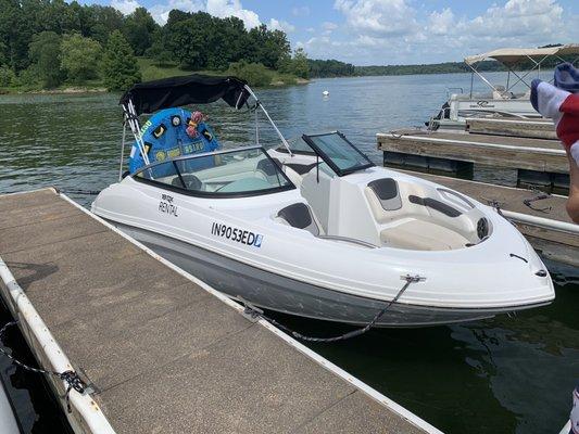 Ski boat rental