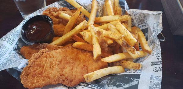 Chicken fingers and fries