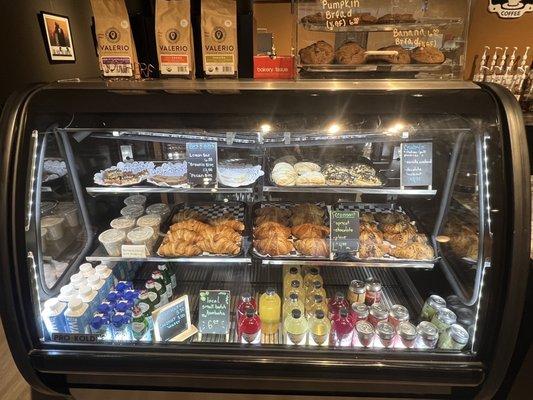 Pastry cabinet