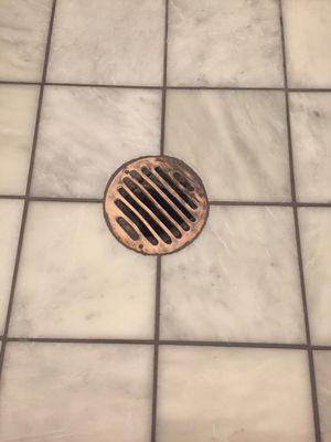 Nice drain hole cutout