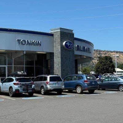 Tonkin Subaru Dealership