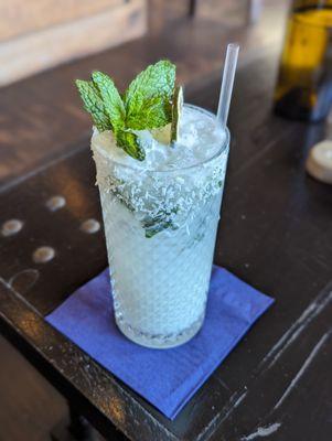 Coco loco mojito (coconut mojito)