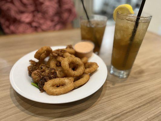 Calamari, Mai Tai, Long Island Iced Tea