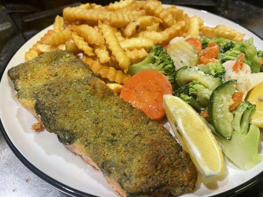 Pesto Crusted Salmon with Vegetables