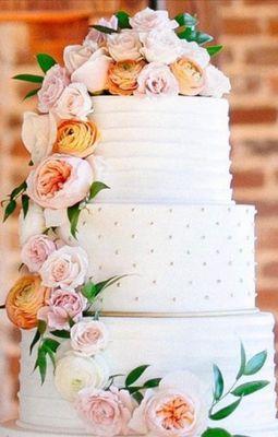 Inspiration cake - I wanted less florals.