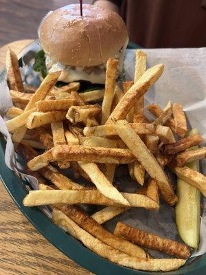 Cheeseburger with handcut in house fries