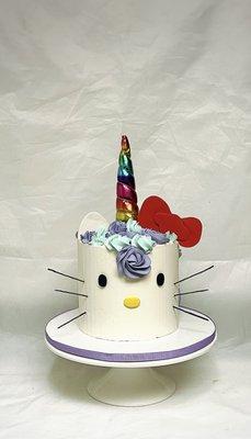 Hello kitty birthday cake