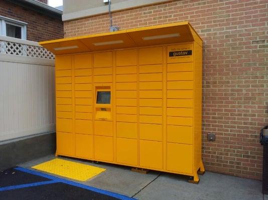 Amazon Locker - Gustav.