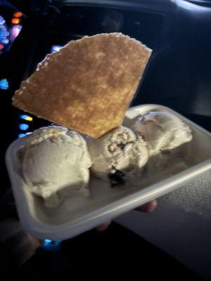 Flight with bourbon butter pecan, coconut cookie, and banana pudding