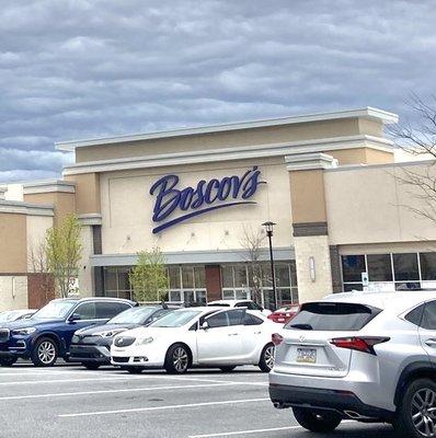 Boscov's storefront