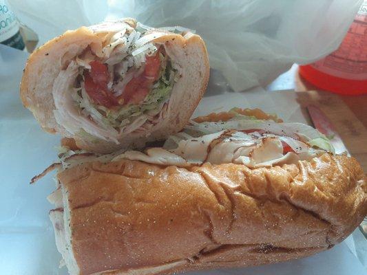 Low-salt turkey and hot pepper cheese hoagie