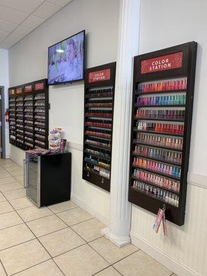 American nails have more than five hundred color ( regular , gel and dippowder )