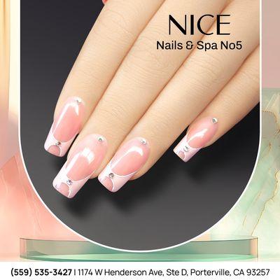 Elegant and captivating at first glance!  Visit us now to get the perfect manicure like this!