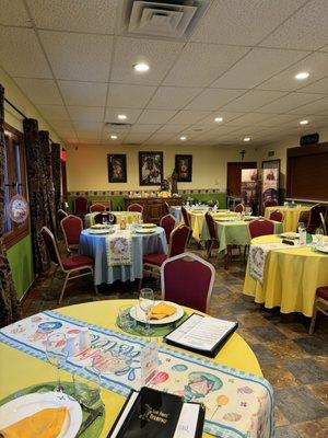 Beautifully decorated for Easter dining room.