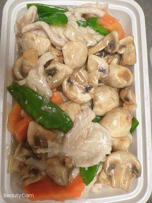 119. Chicken Moo Goo Gai Pan (Quart)