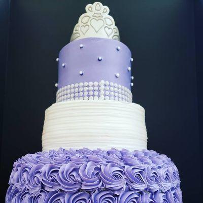 Tiered cake for sweet 16 party made by Delicious Edibles Custom Cake Bakery