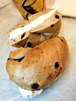 Shake Hands with Cinnamon Raisin Bagel for an Excellent Start to an Awesome Day!!