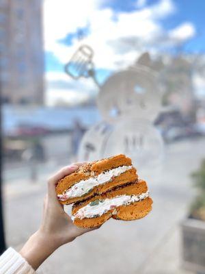 Egg Everything Bagel with Tofu Veggie Cream Cheese