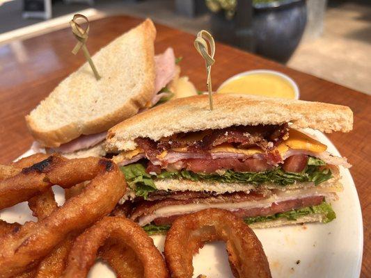 Club Sandwich, Onion Rings