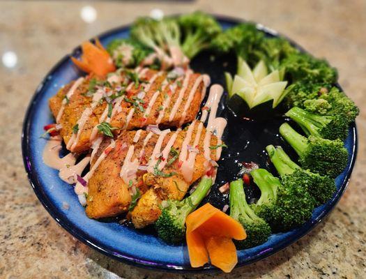 Grill salmon with broccoli