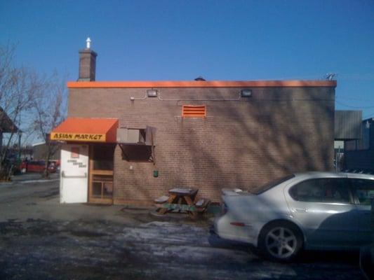 Entrance to Asian Market from parking lot