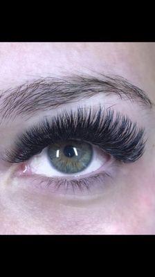 Mega Volume Lashes