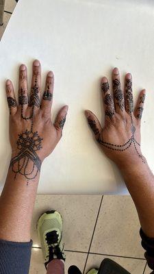 Henna design