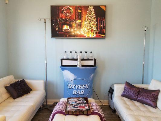 Lounge area with oxygen bar