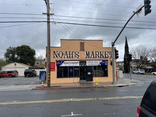 Noah's market