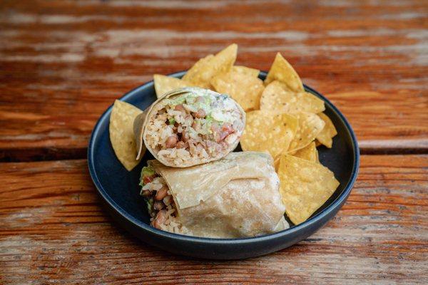 Super Burrito

Flour Tortilla, Choice of Protein, Whole Beans, Pico De Gallo, Secret Salsa, Mexican Rice, Sour Cream, Jack Cheese & Guac