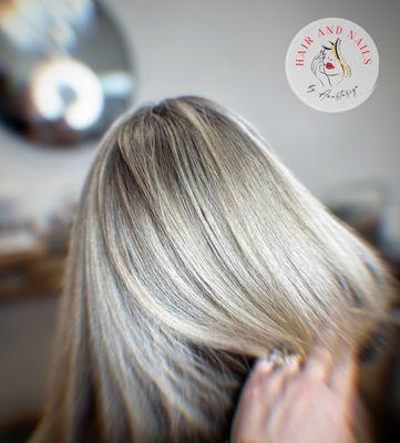 Beautiful, healthy blonde at the best hair salon in Cave Creek,AZ.