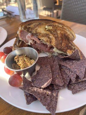 Rueben sandwich