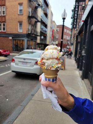 Single scoop kid cone  Fruity cereal flavor