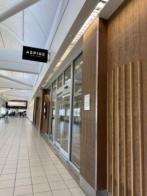 Aspire Lounge - Terminal 2 (between gates 209 & 210)