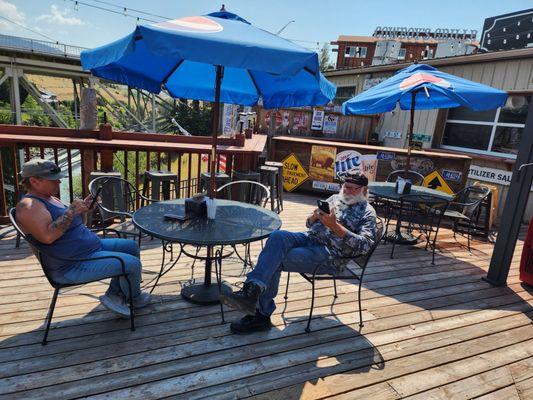 Great por h overlooking Yellowstone River