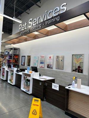 Check-in area for grooming services...