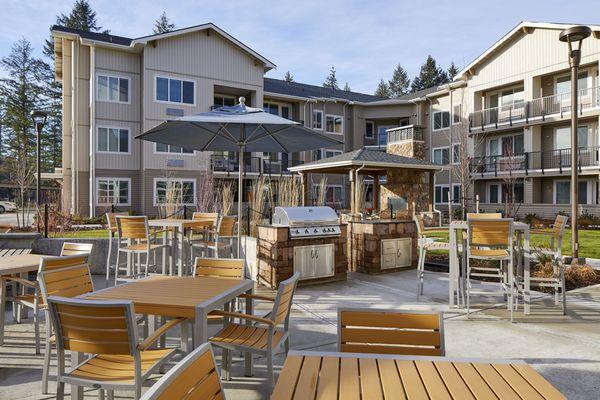 Outdoor Dining Patio