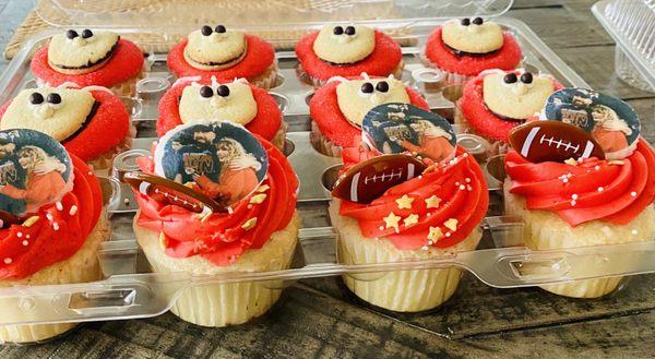 Taylor and Travis cupcakes