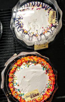 D'$5 cake wanted white but these are chocolate with white frosting Safeway Ctnwood Feb 2021