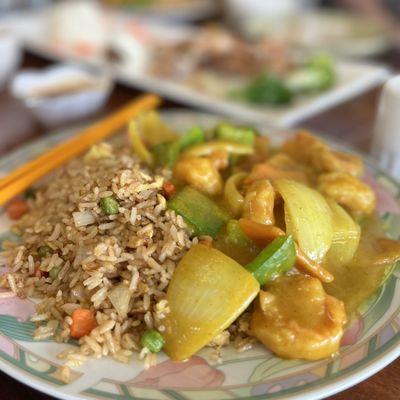 Shrimp curry dinner special