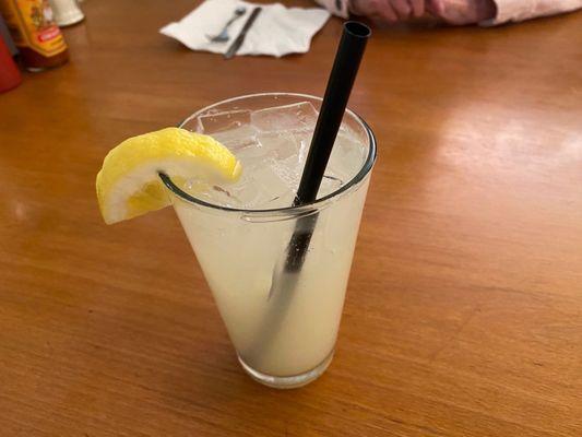 Ginger Vodka Lemonade ($8.50)